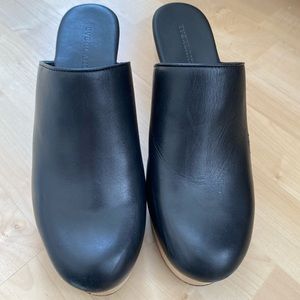 Everlane clog mule